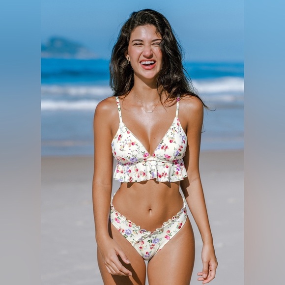 BRAND NEW SOLD OUT CUPSHE BIKINI - Picture 1 of 4
